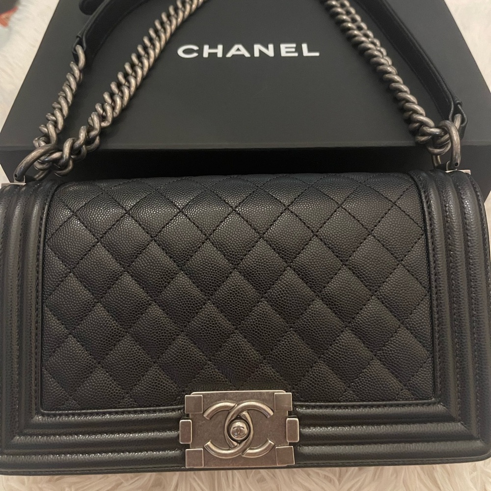 Chanel medium boy Bag